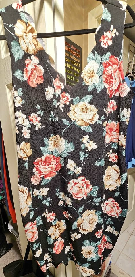 Shein Floral Scalloped Neckline Dress