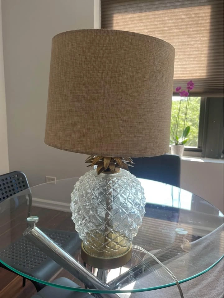 Pineapple table lamp - photo 2