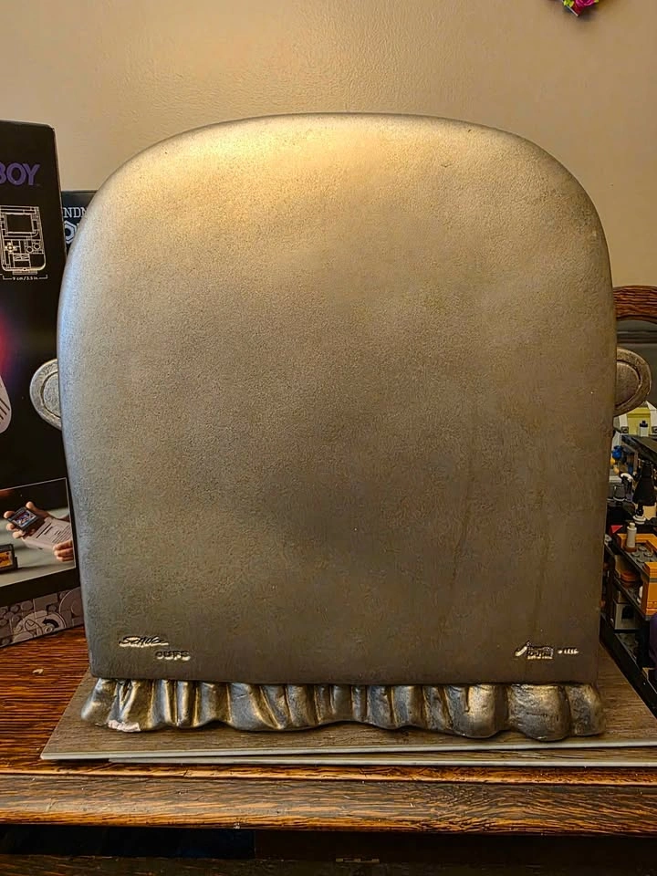 Peanuts Charlie Brown and Snoopy in Armchair Statue - photo 2