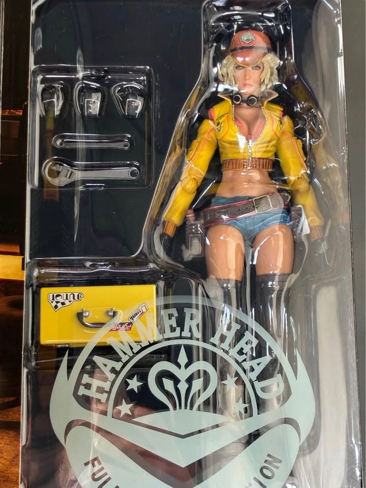 Cindy Aurum FFXV Play Arts Kai Action Figure - photo 4