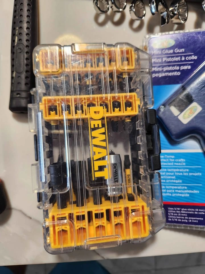 🇨🇦  Home Tool box with carry bag - photo 3