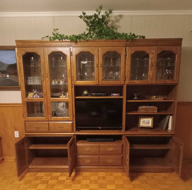Solid Oak Entertainment Wall Unit - photo 2