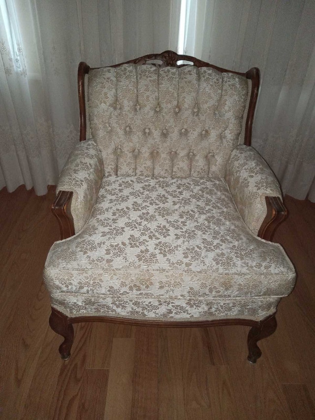 Vintage Sofa and Armchair Set - photo 2