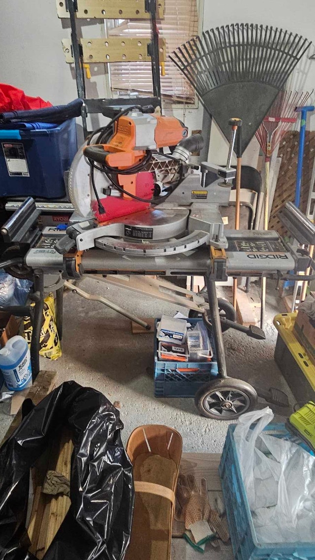 RIDGID Miter Saw with Mobile Stand