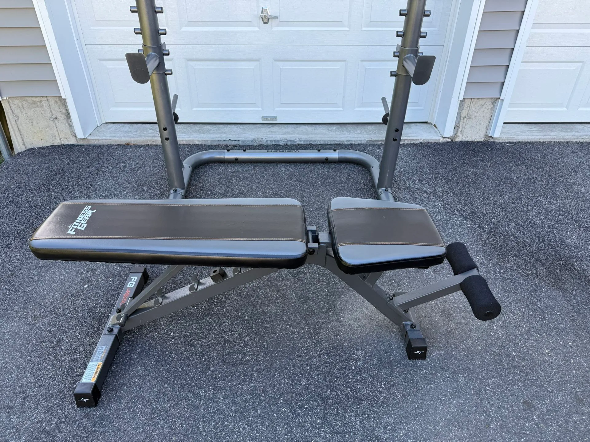 Adjustable Squat And Bench Press Rack With Bench image indicator(4)