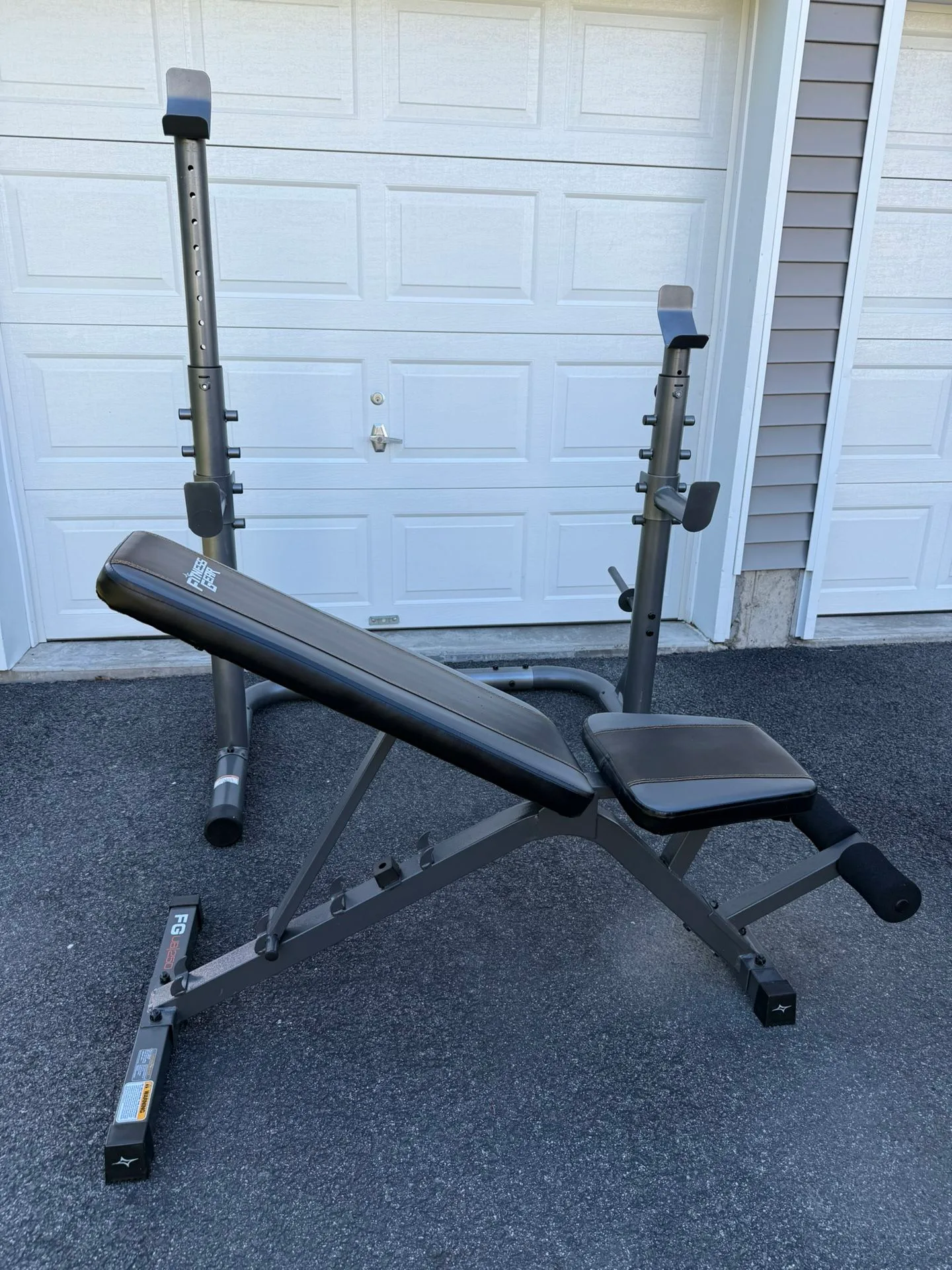 Adjustable Squat And Bench Press Rack With Bench image indicator(5)