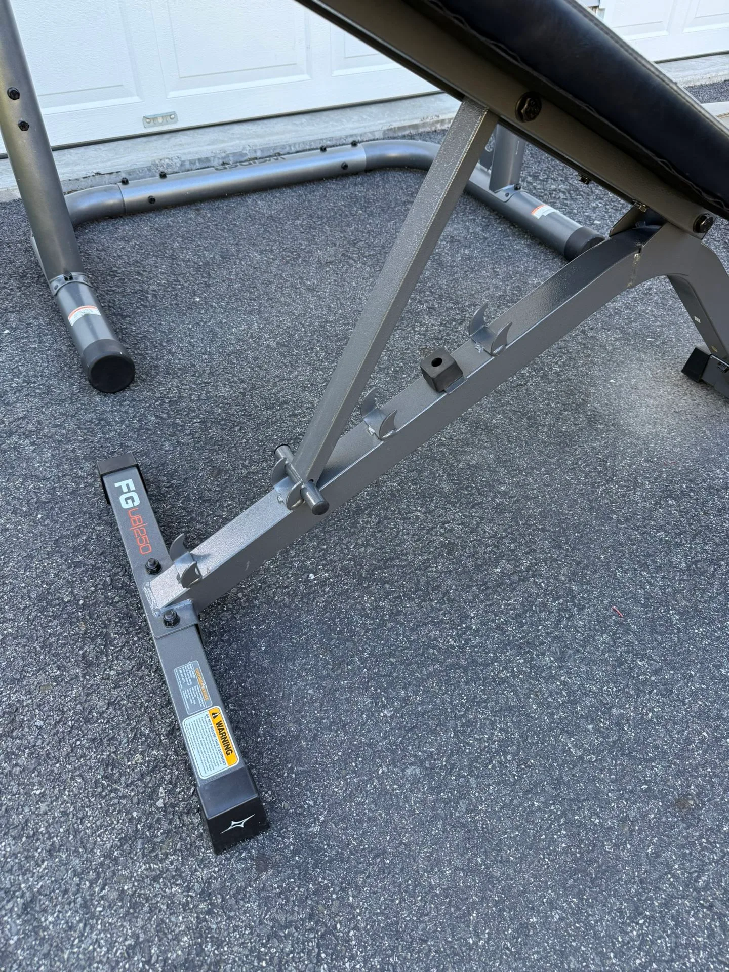 Adjustable Squat And Bench Press Rack With Bench image indicator(6)