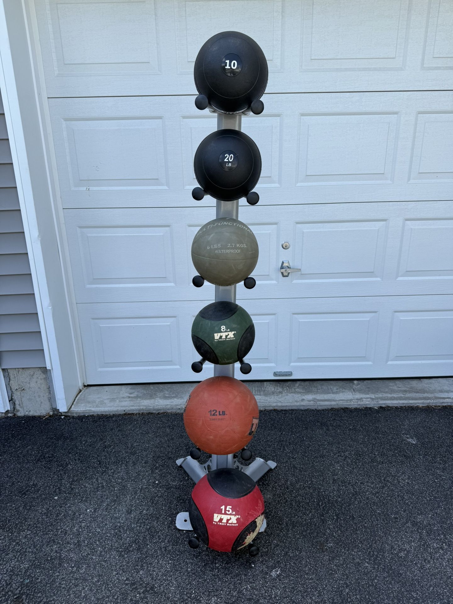 Slam Balls & Medicine Balls WITH Body Solid Rack