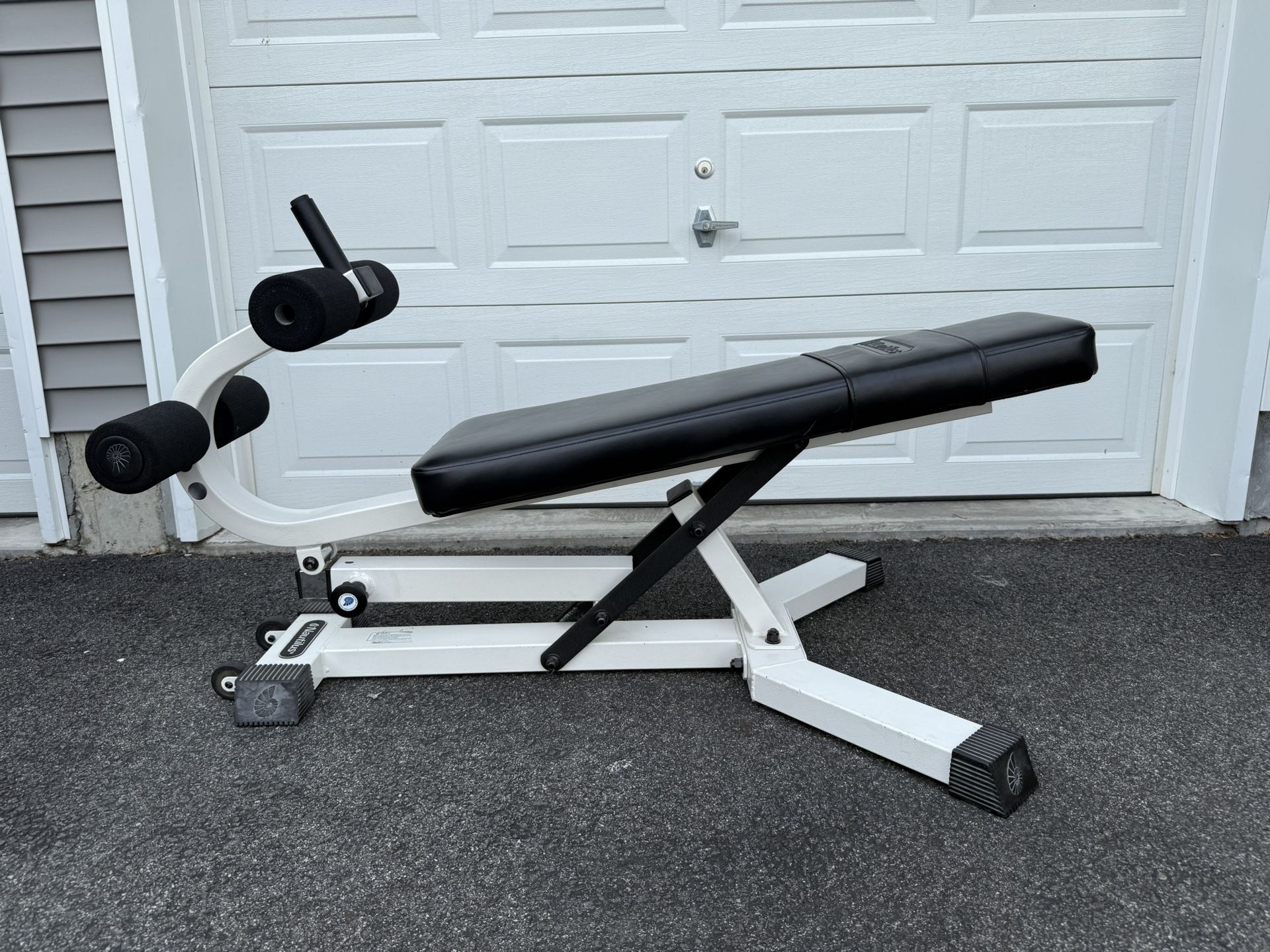 Nautilus Commercial Gym Adjustable Sit Up Weight Bench - photo 2
