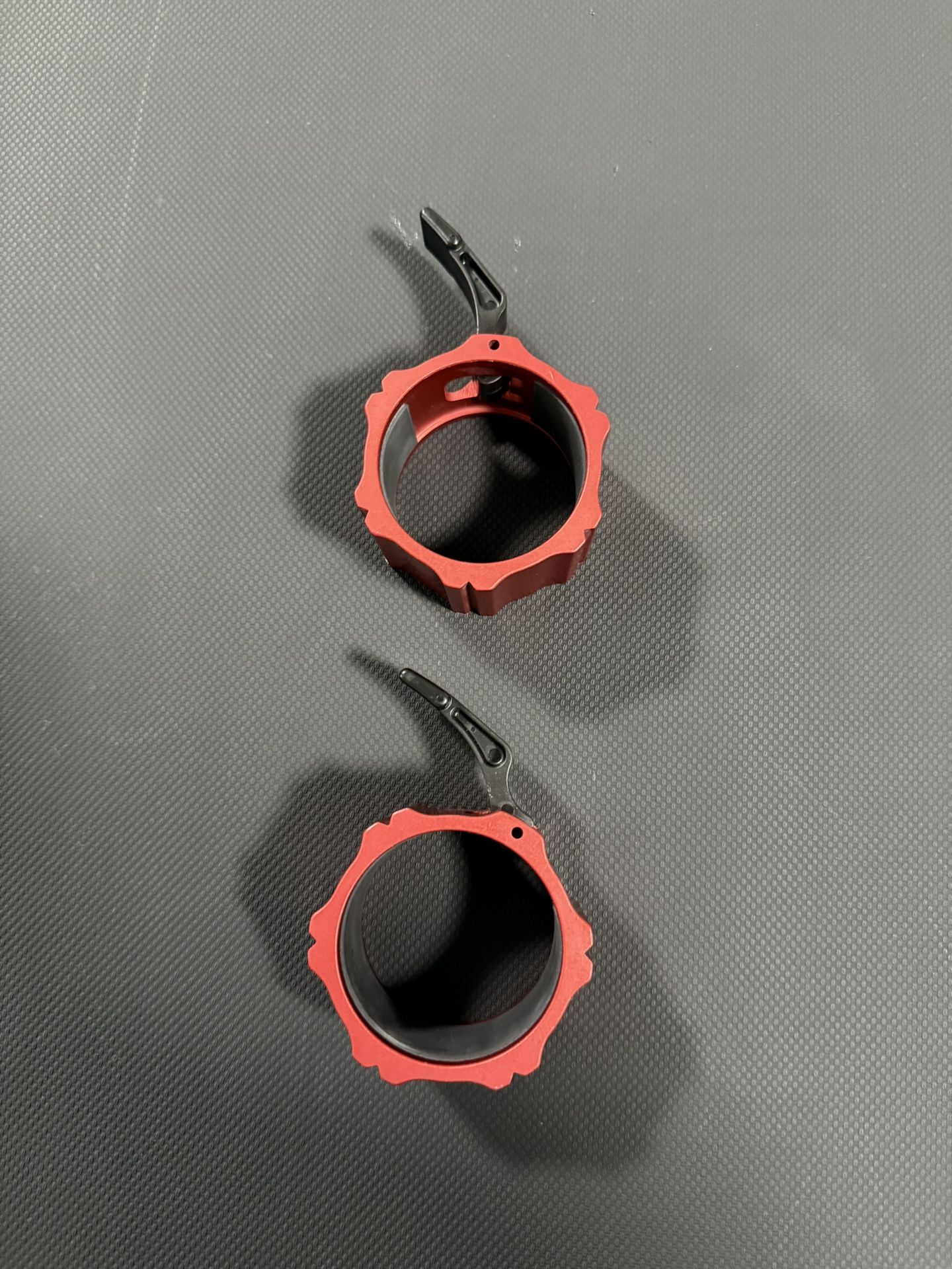 Rogue Fitness OSO Mighty Axle Barbell Collars 2.0 Red - photo 3