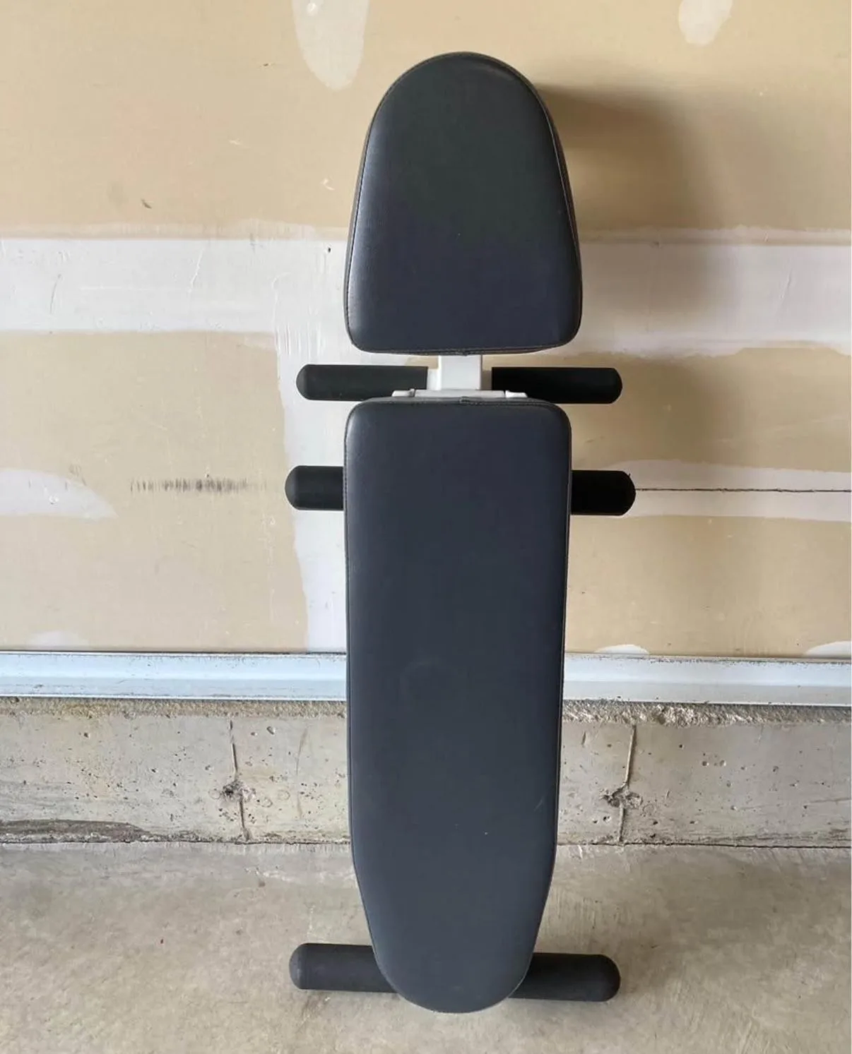 Hoist Adjustable FOLDING gym Weight Bench image indicator(7)