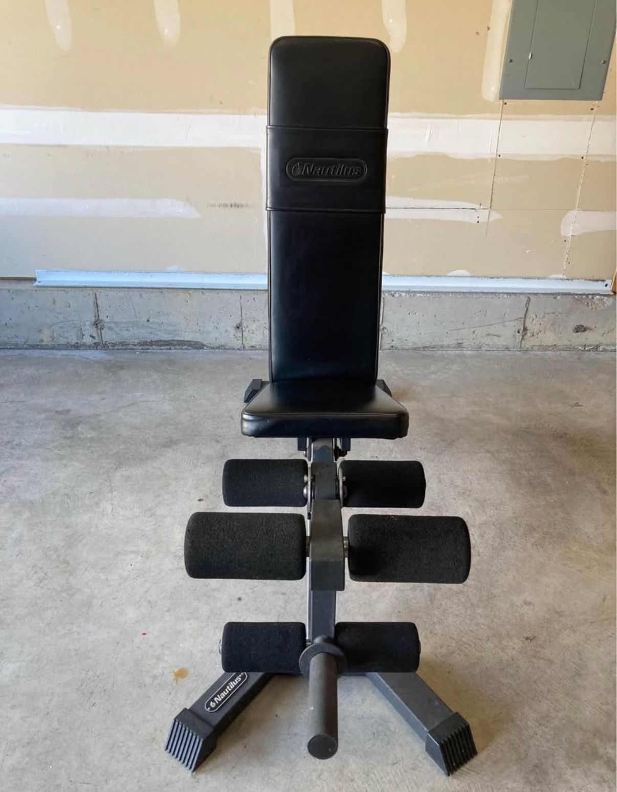 Nautilus Leg Curl & Seated Leg Extension Machine - photo 2