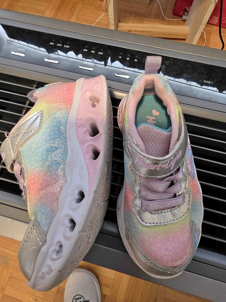 Girl shoes