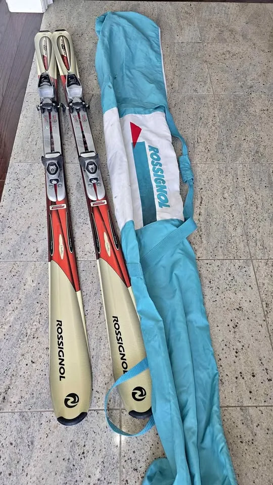 Rossignol Skis 167cm with Axium Bindings + Carry Bag thumbnail