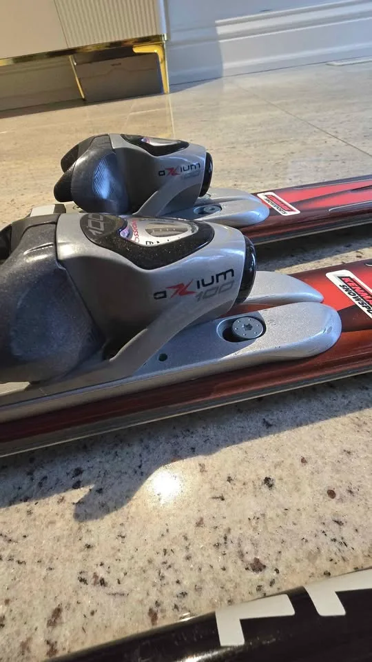 Rossignol Skis 167cm with Axium Bindings + Carry Bag image indicator(5)