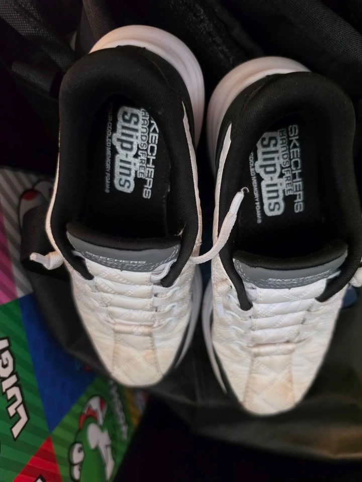 Sketchers slip ons - photo 3