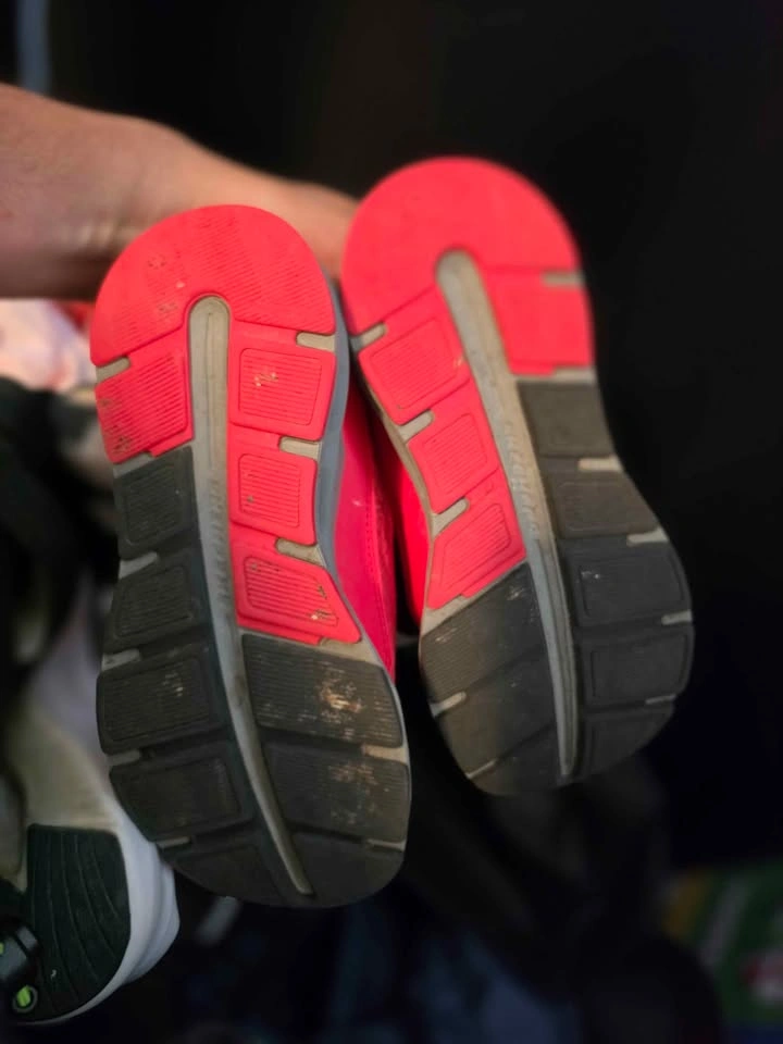 Sketchers slip ons - photo 5