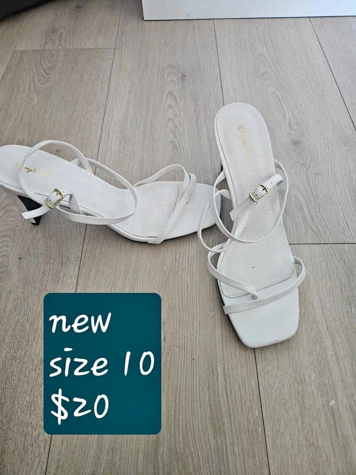 Size 10/11 women shoes