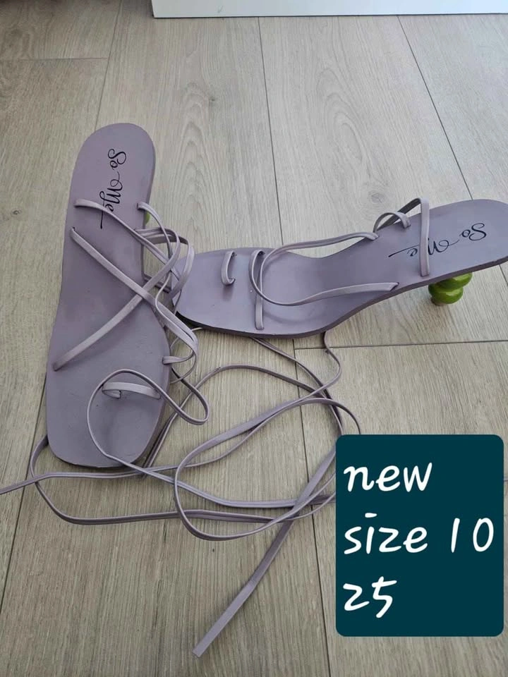 Size 10/11 women shoes - photo 2