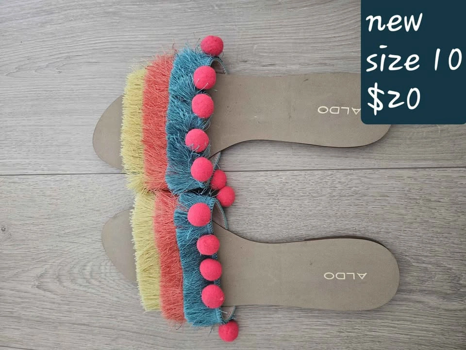 Size 10/11 Women's Shoes - photo 4