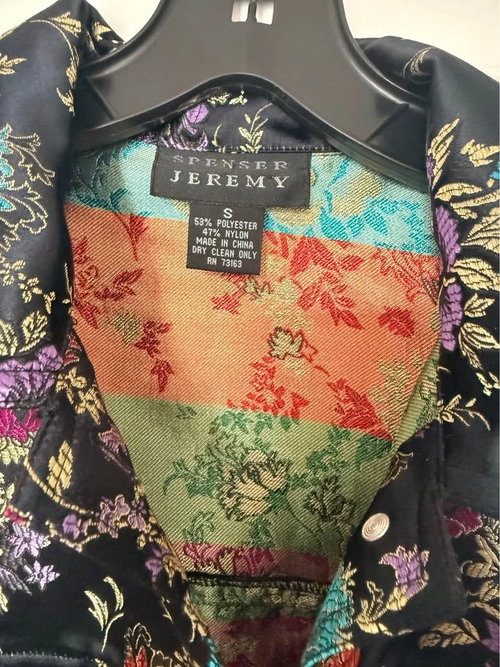Black Floral Cropped Jacket (Spenser Jeremy) - Size: Small - photo 3
