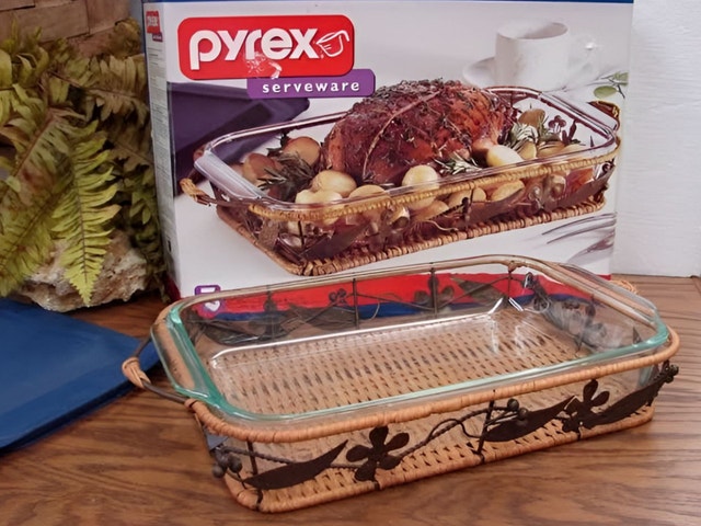 Pyrex Serveware 3-Piece Basket Serving Set 3 Qt (BNIB)