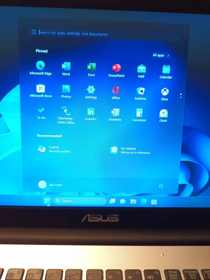 Asus X555LA i3-4010U 12GB RAM 1TB HDD Windows 11 Pro - photo 3