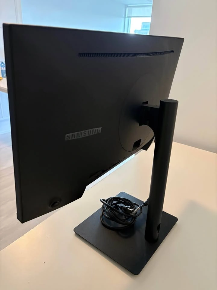 Samsung 24” IPS Monitor – FHD 75Hz – Adjustable Stand - photo 2