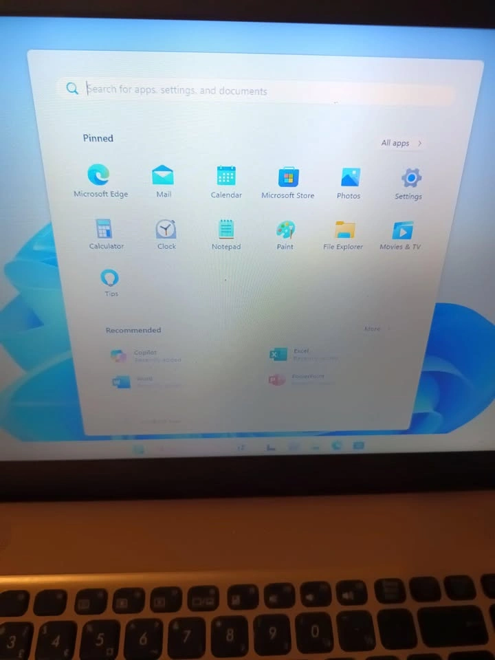 Asus VivoBook Max X541N Intel Pentium 4GB Ram 256GB SSD - photo 2