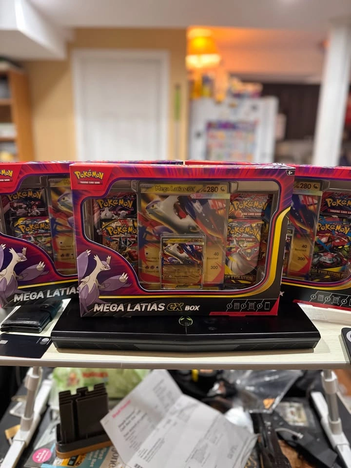 Mega Latias EX Box - photo 3