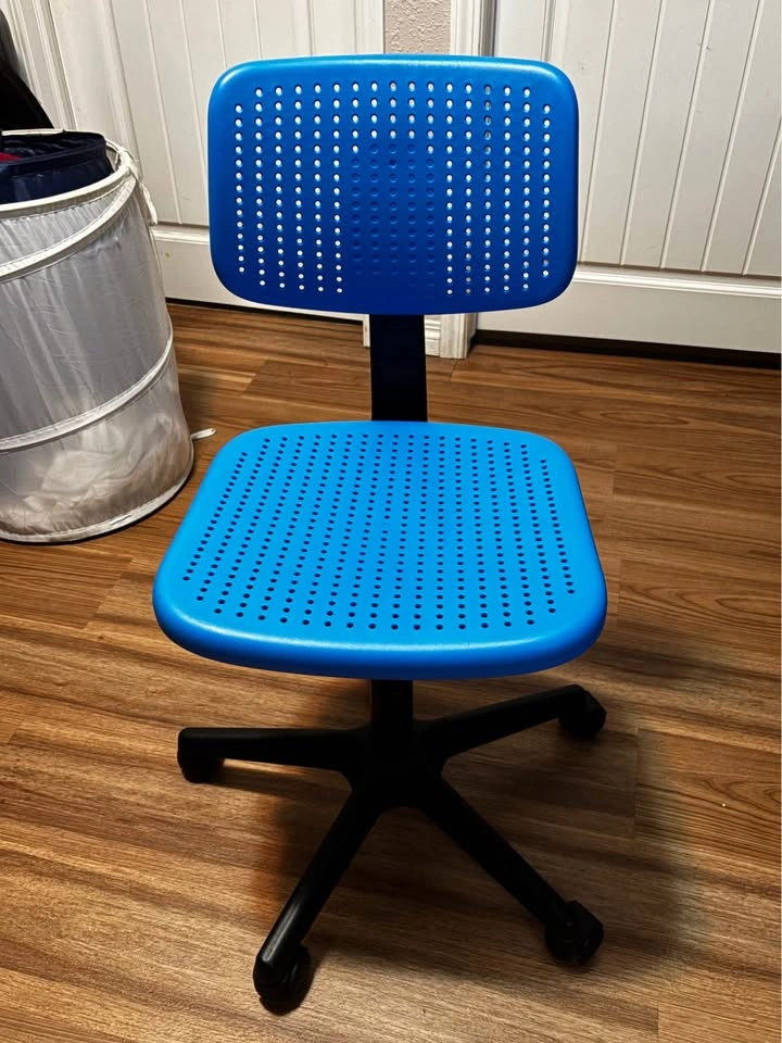 IKEA Alrik swivel chair