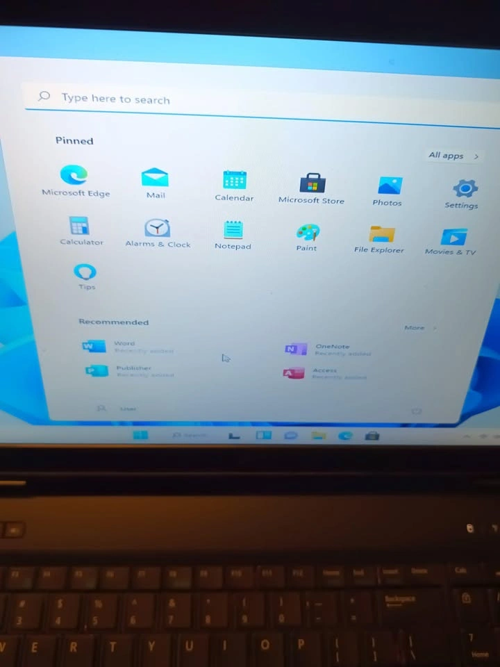Dell Precision M2800 i7-4610M 12GB RAM 1TB+128GB SSD Win 11 - photo 3