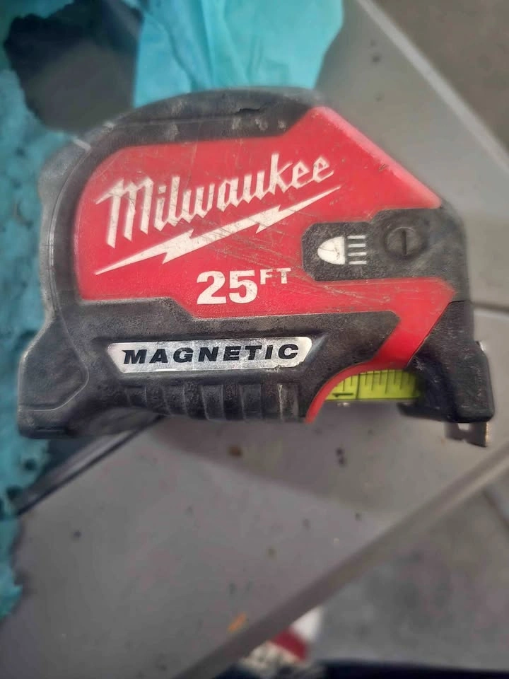 Milwaukee Led tape