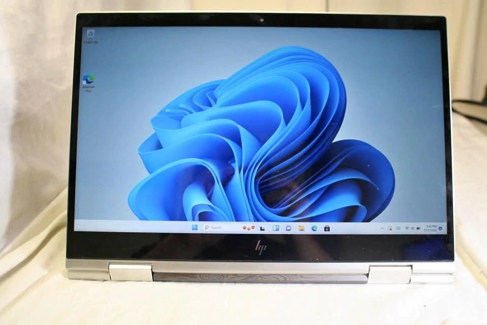 HP ENVY x360 15.6" 2-in-1 Laptop i7-8250U 16GB 512GB SSD