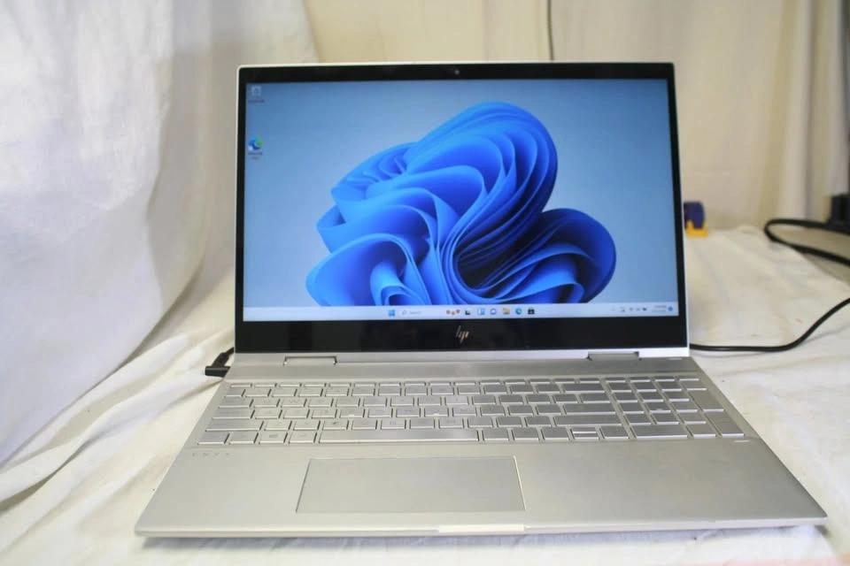 HP ENVY x360 15.6" 2-in-1 Laptop i7-8250U 16GB 512GB SSD - photo 2