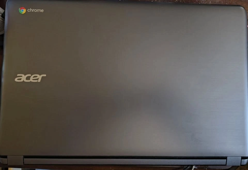 Acer Chromebook 4GB Ram 32GB SSD 15.6” Screen with Charger - photo 2