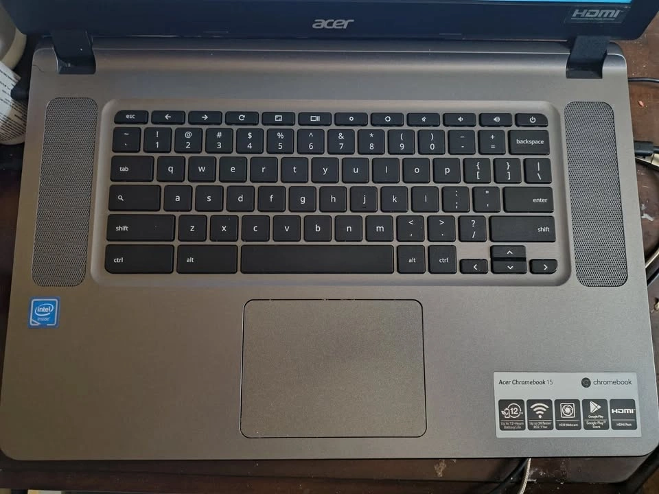 Acer Chromebook 4GB Ram 32GB SSD 15.6” Screen with Charger - photo 4
