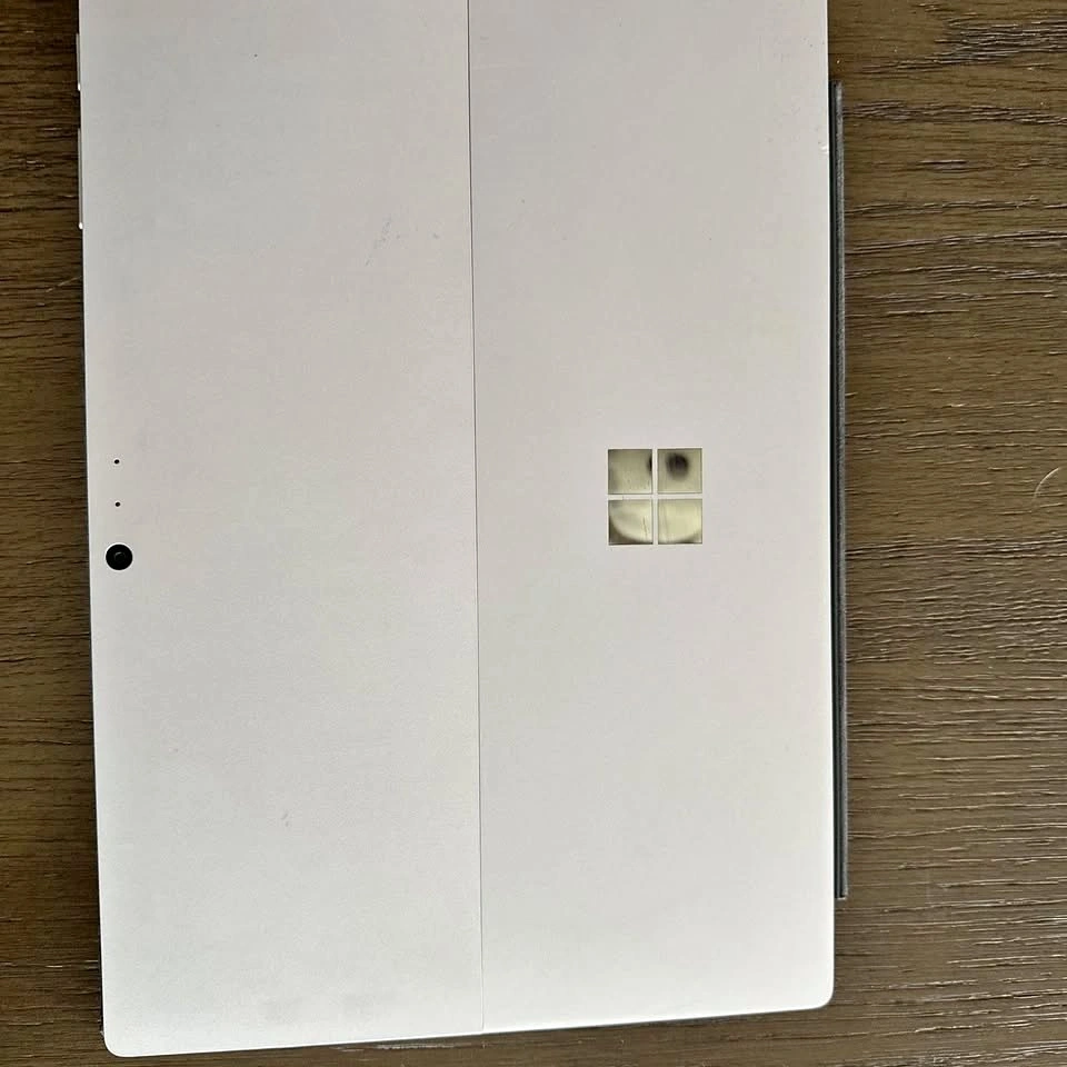Microsoft Surface Pro 4 i5 8GB RAM 256GB SSD Win 11 Pro