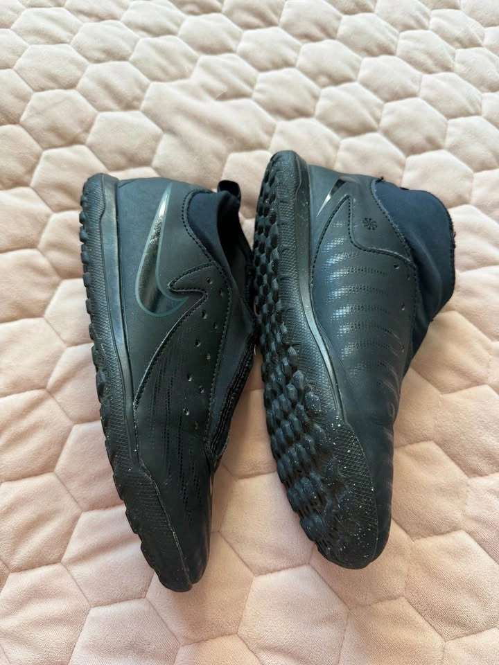 Boys shoes for soccer - photo 2