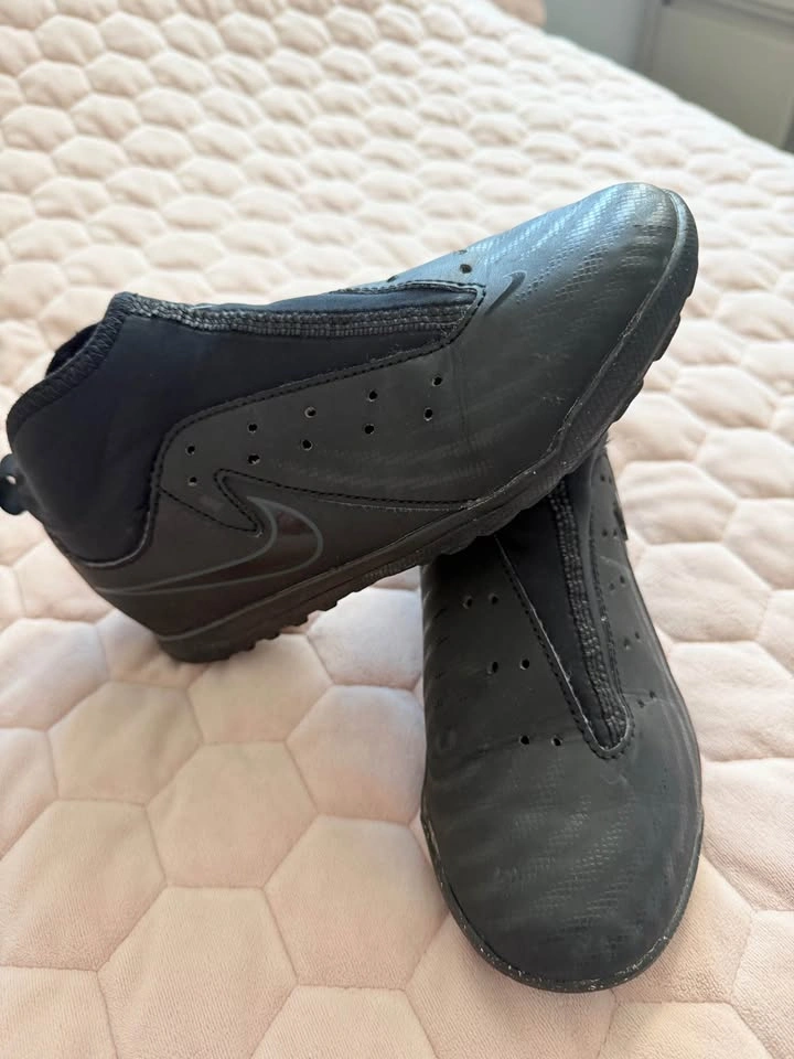 Boys shoes for soccer - photo 3
