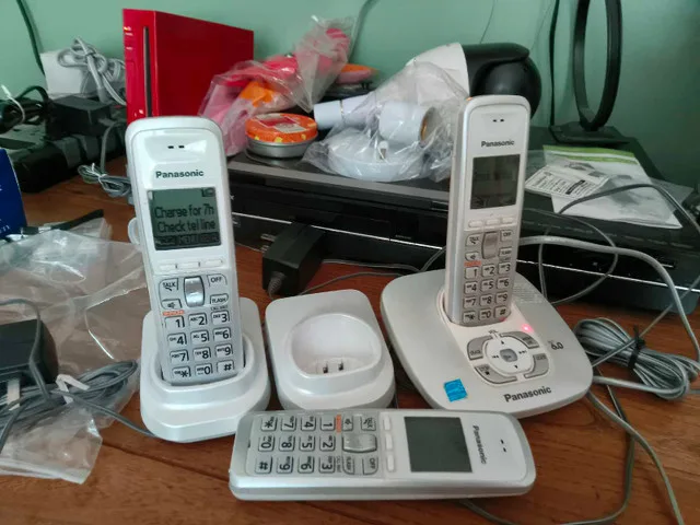 Panasonic cordless phone Dect 6.0