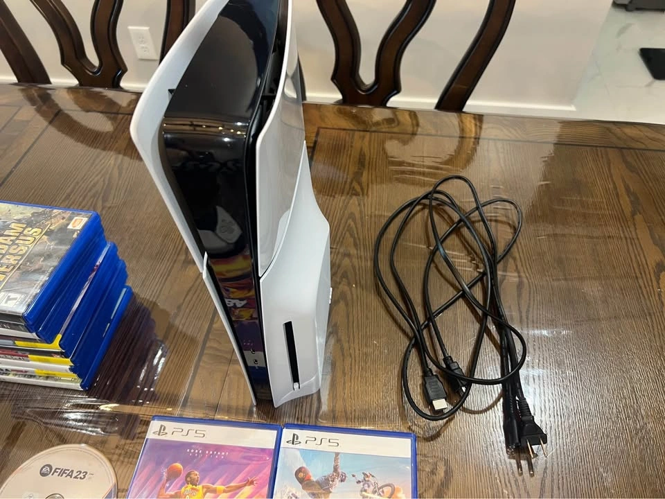PS5 Slim Disc Bundle - photo 3