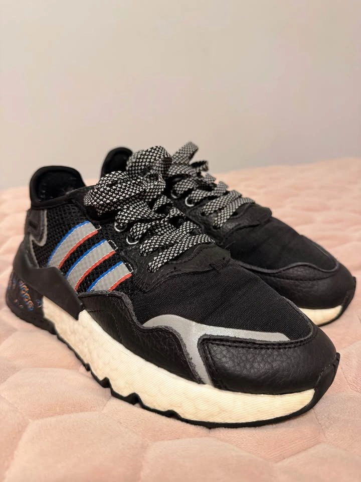 Adidas running shoes for boys - photo 2