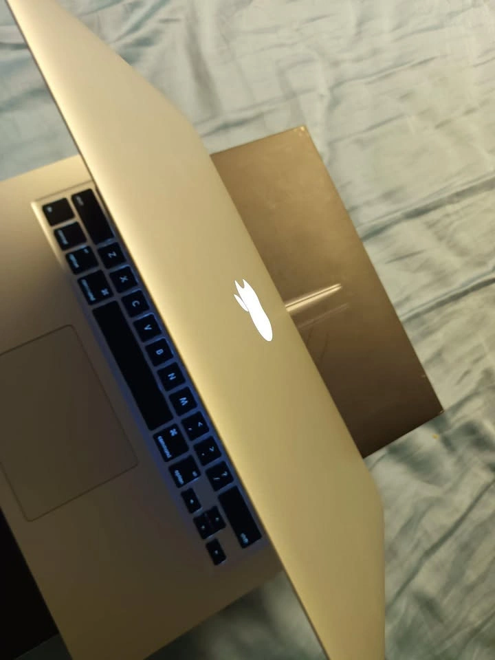 MacBook Air 13.3in 1.7GHz 8GB Ram 512GB Storage 2017 - photo 3