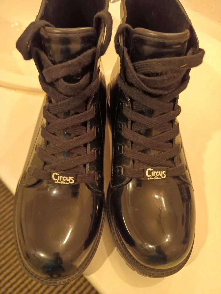 Circus Rain Boots Size 10 New Condition