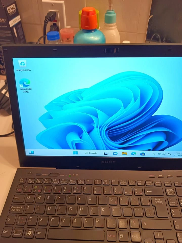 Sony Vaio laptop for Parts or Repairs Bad Battery No Charger