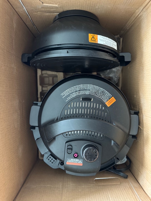 Like New InstaPot Pro Crisp + Air Fryer in original retail box