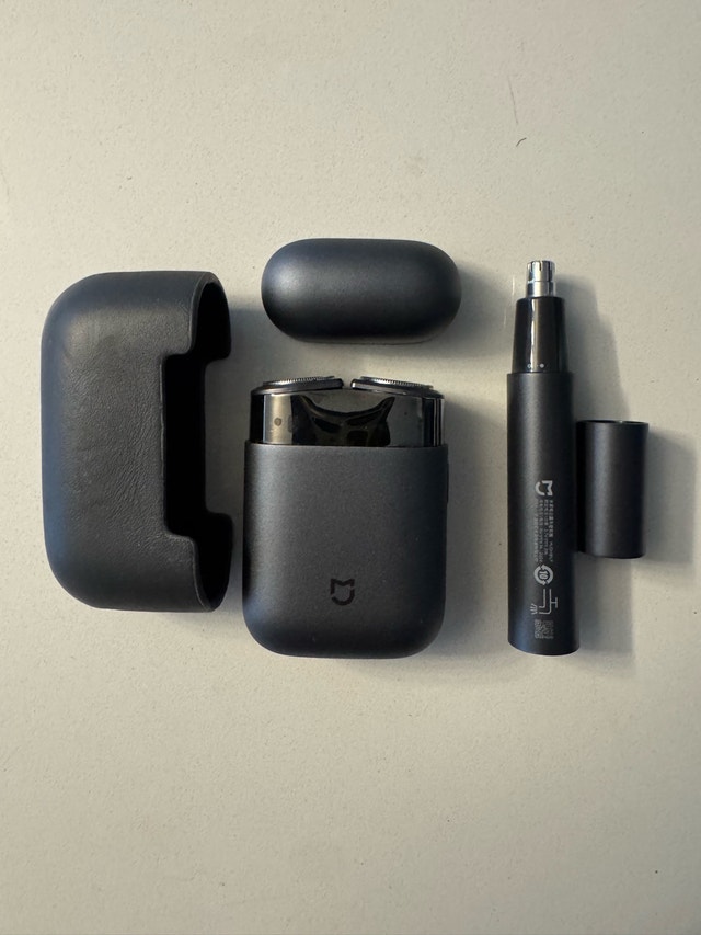 Like New Xiaomi USB C Razor and Nose Hair Trimmer