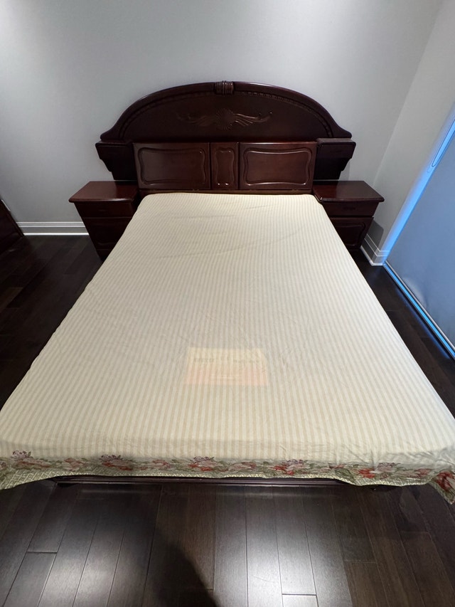 Solid Wood Queen Bed Frame with 8 Drawer Dresser set