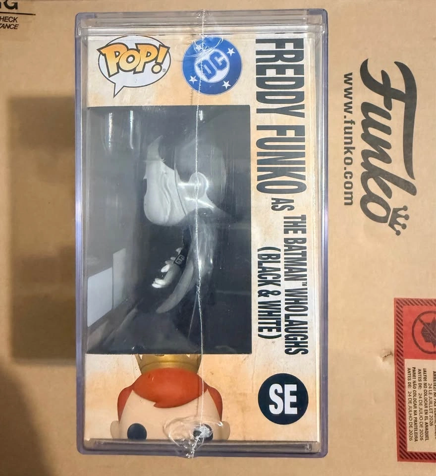 2026 SDCC FUNKO FUNDAYS FREDDY FUNKO AS THE BATMAN WHO LAUGHS LE - photo 3